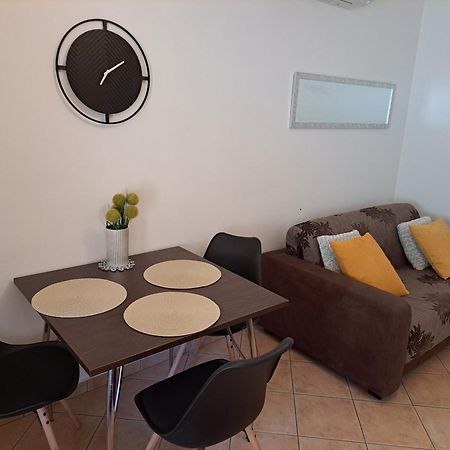 Studio Apartments Pinia-Marina Porec Exterior photo