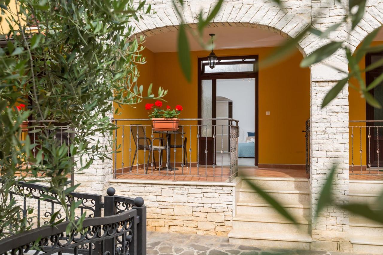 Studio Apartments Pinia-Marina Porec Exterior photo