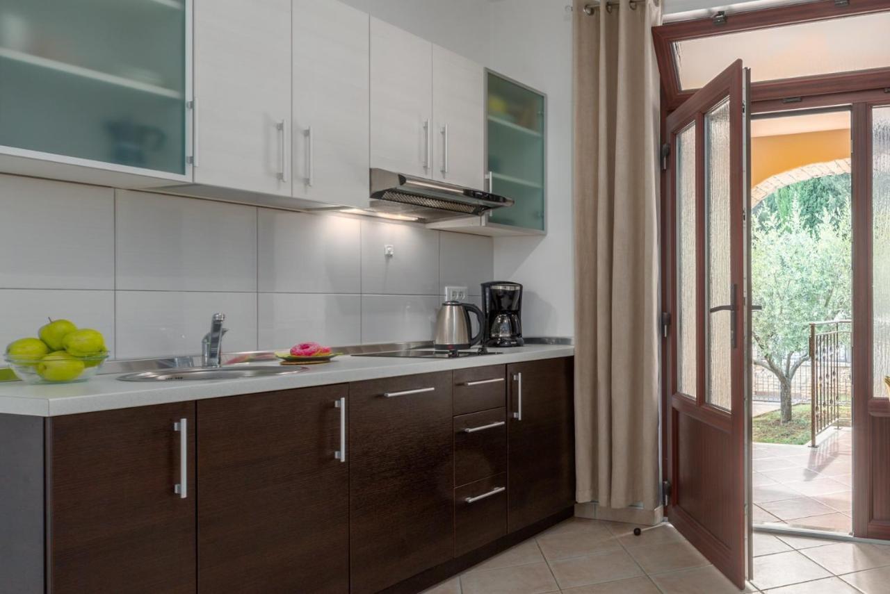 Studio Apartments Pinia-Marina Porec Exterior photo