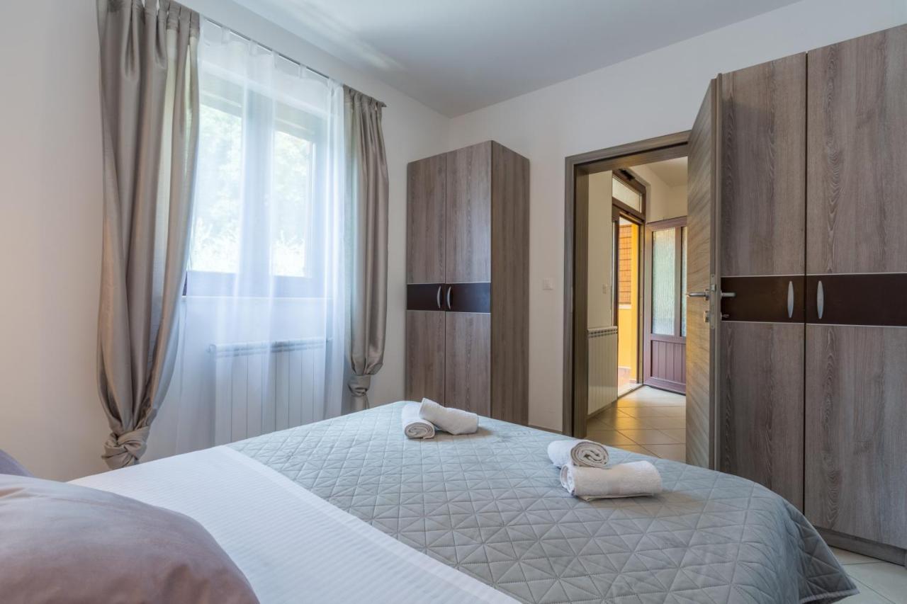 Studio Apartments Pinia-Marina Porec Exterior photo