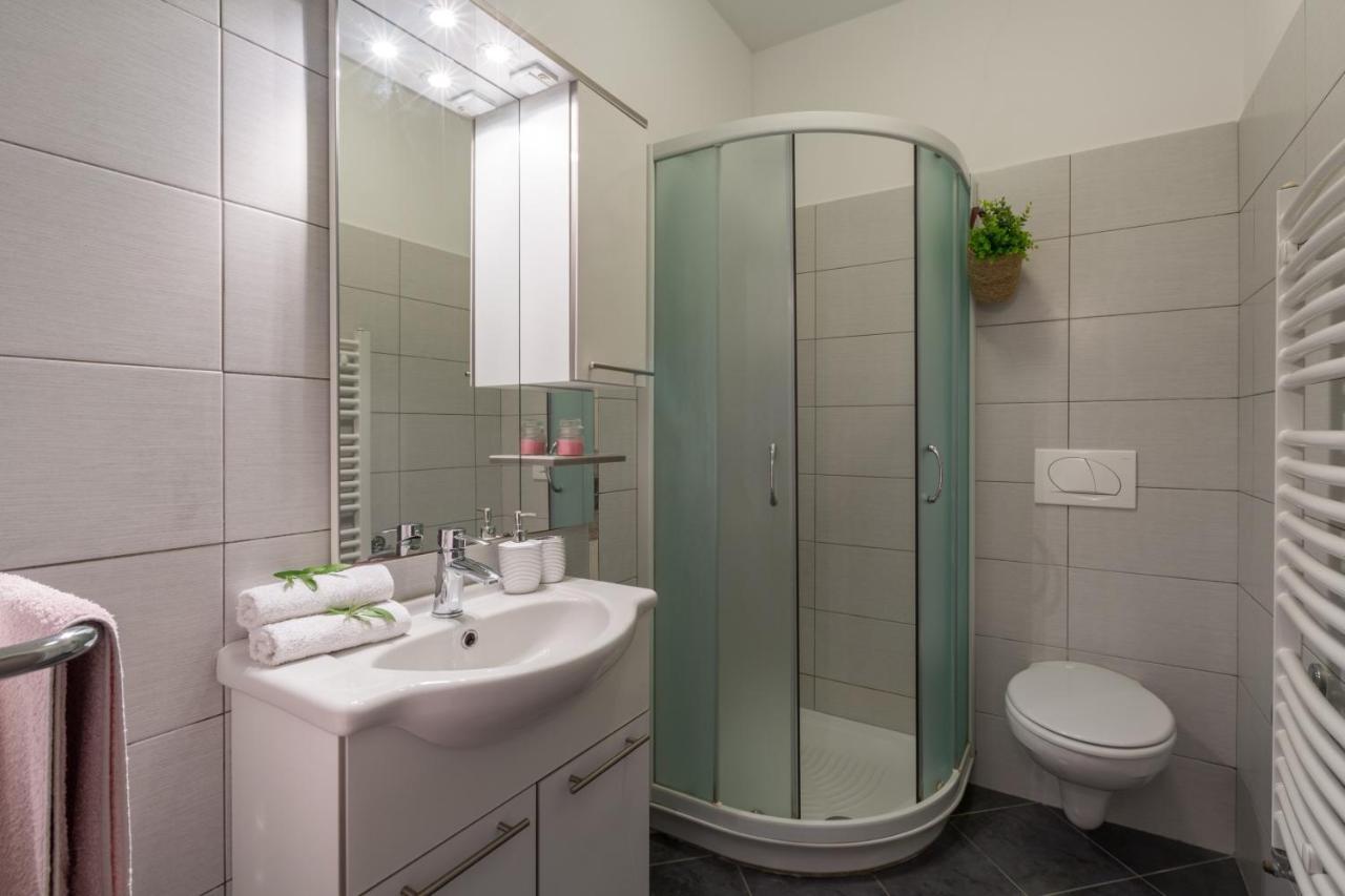 Studio Apartments Pinia-Marina Porec Exterior photo